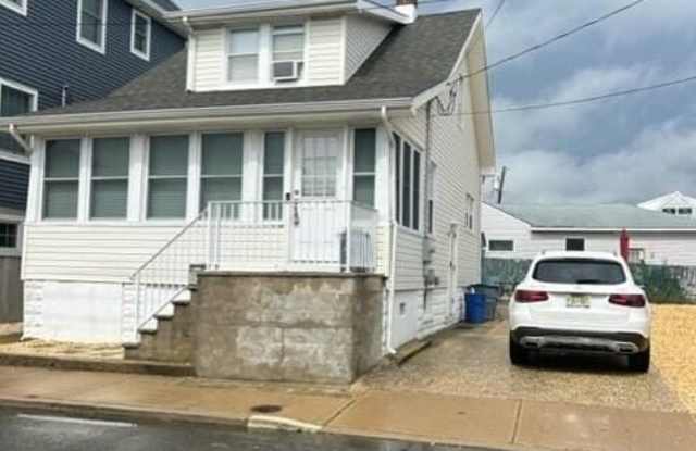 15 Via Ripa Way - 15 Via Ripa Way, Sea Bright, NJ 07760