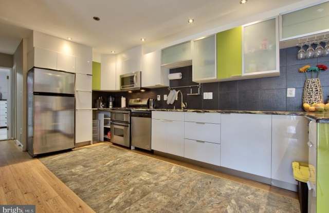 10026 MOSBY WOODS Drive unit: 165 Gallery 3