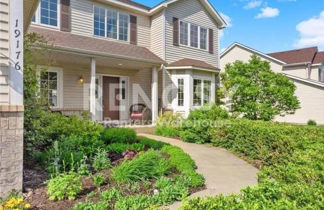 Available August 1st 7 Bedroom 4 Bath Single Family Home in Lakeville photos photos