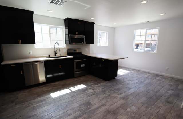 6454 Troost Avenue Gallery 2