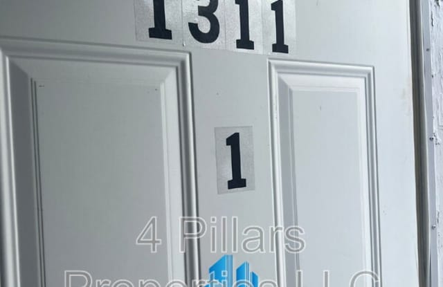 1311 E Columbus Dr photos photos