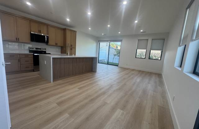 4670 Lakeview Avenue photos photos