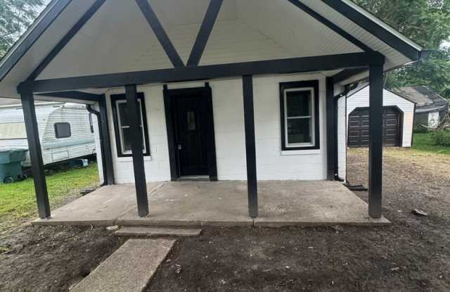 Newly Remodeled 2-Bedroom Apartment – Close to McGalliard! photos photos
