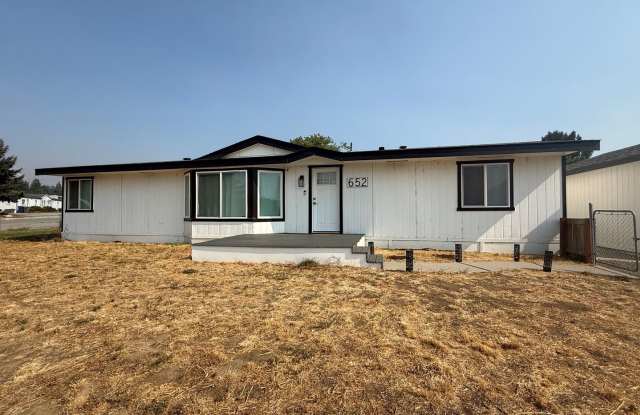 Now renting 3 bedroom House photos photos