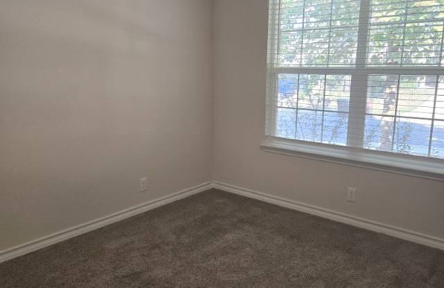 6815 Kingsley Edge Gallery 4