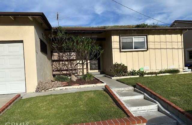 1300 Kempton Avenue photos photos