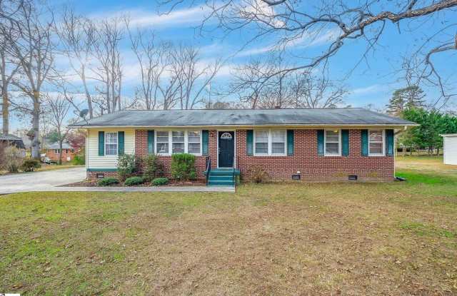 13 S Anderson Street - 13 South Anderson Street, Honea Path, SC 29654