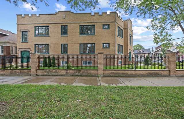 3107 N Harding Avenue Gallery 2