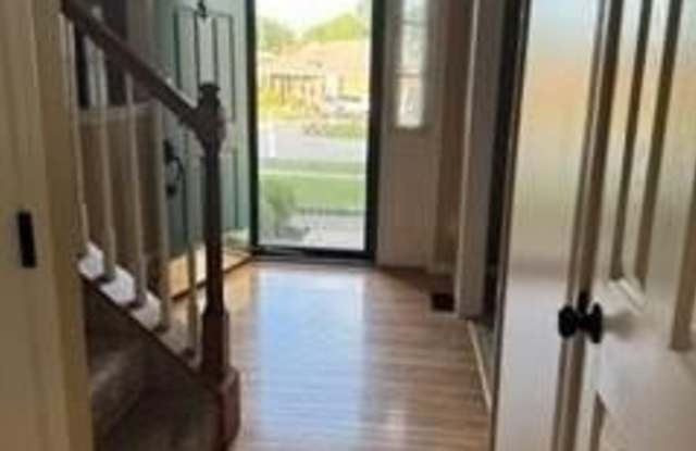 2899 Creekside Drive Gallery 2