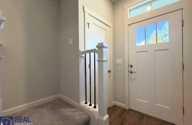 Spacious 3BR/2.5BA Forest Grove Home with Garage & Fenced Yard Gallery 3