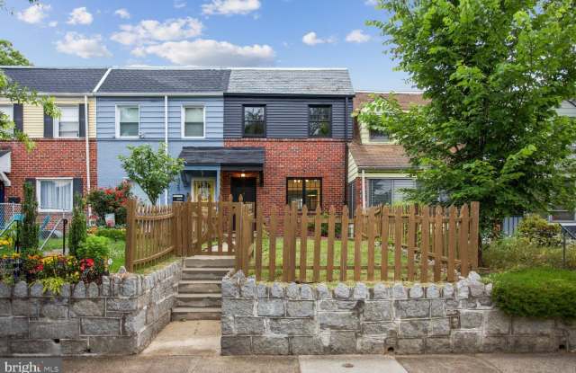 323 34TH Street NE photos photos