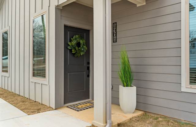 1303 S Bells Drive Gallery 2