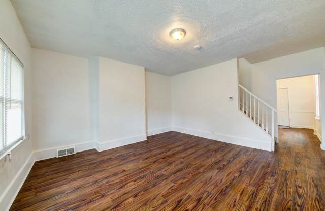 Available July 2026 - Spacious 2 Bedroom Home in Mt. Washington! photos photos