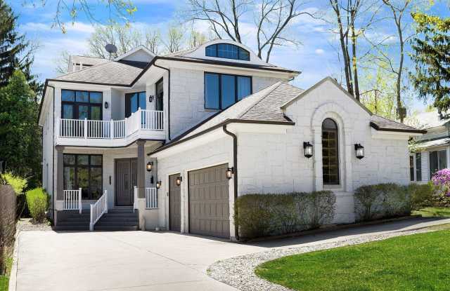 2117 Wilmette Avenue photos photos