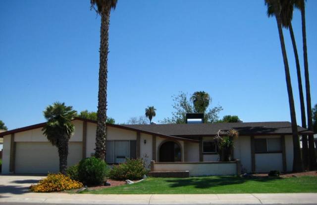Tempe 4 Bed 2 Bath Includes Pool  Landscaping - Great Location - 2131 East Palmcroft Drive, Tempe, AZ 85282