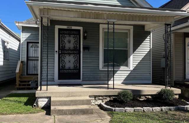 1435 S Floyd St photos photos