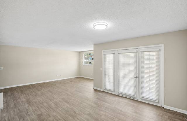 Springdale Glen Apartment Homes Gallery 2