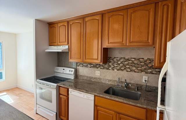 800 N Delaware Street - Woodlake Condos photos photos