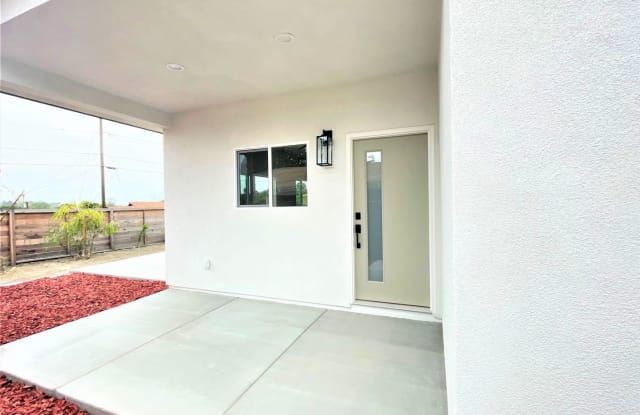 325 Camelot #A - 325 Camelot Drive, Oceanside, CA 92054