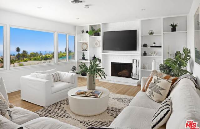 16641 Linda Ter Gallery 2