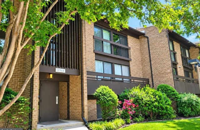 11564 ROLLING GREEN Court Gallery 1