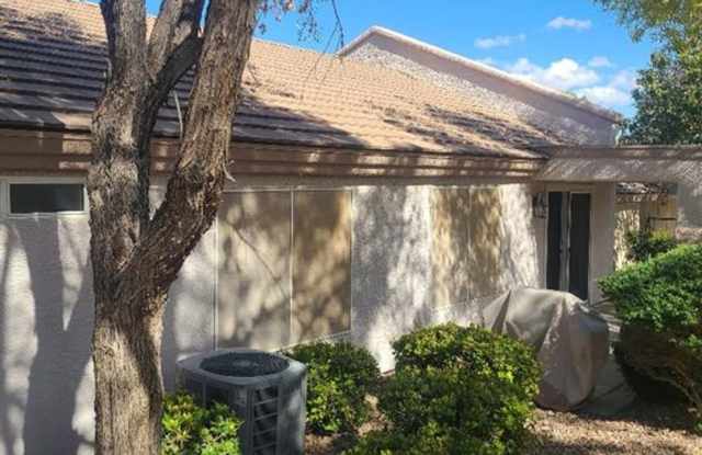 Beautiful 2 bedroom 2 bath home in Del Webb 55-Plus at Horizon Ridge! Gallery 1