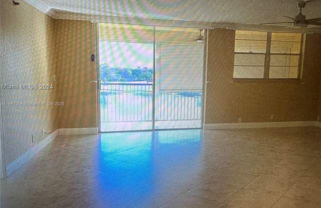 3100 W Rolling Hills Cir photos photos