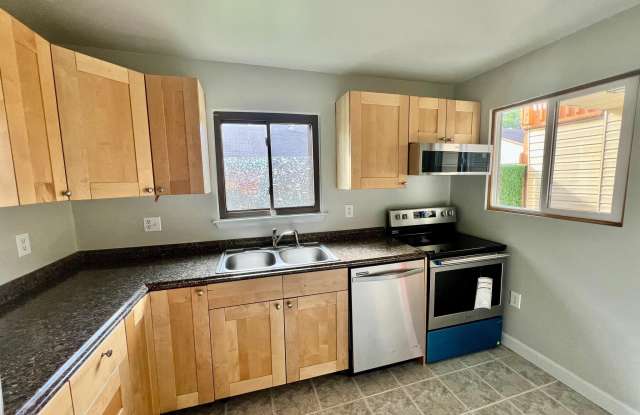 8405 MINA LOMA COURT Gallery 3