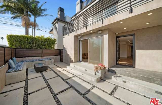 411 Grand Blvd photos photos