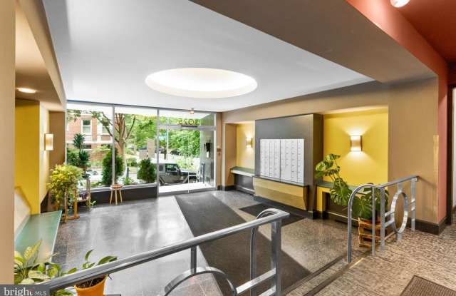 Adams Morgan/Mount Pleasant One Bedroom W/All Energy Utilities Included! Gallery 4