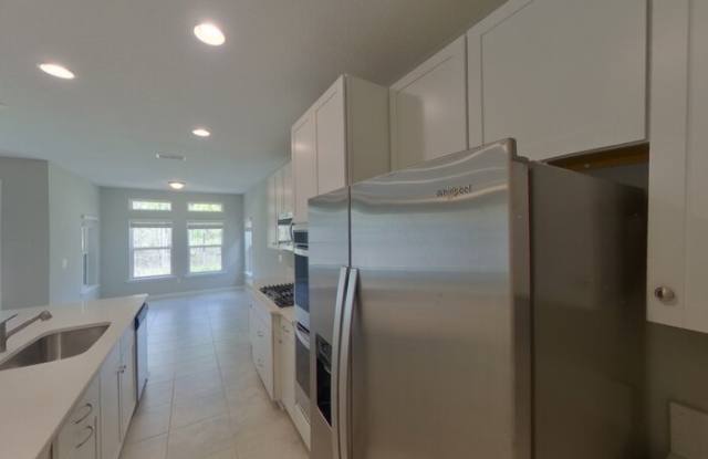 2535 Firethorn Avenue Gallery 4