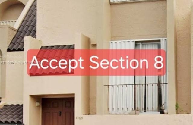 4165 W 11 lane photos photos