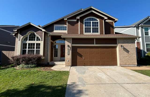 Meticulsly Maintained 5 Bedroom, 4 Bathroom Home photos photos