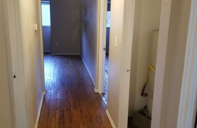 Conveniently Located 2 Bedroom Apartment in Millvale! - 706 Evergreen Avenue, Millvale, PA 15209