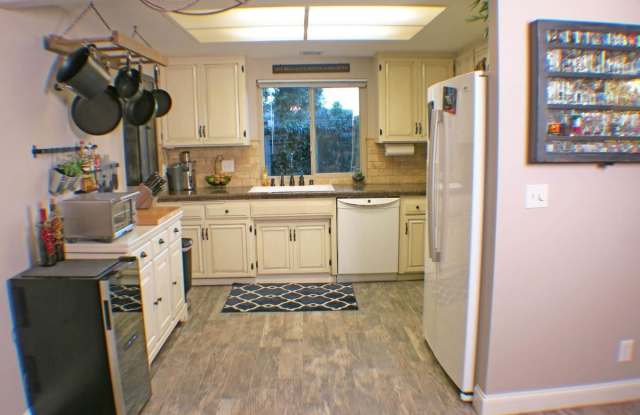 335 Wynn Court Gallery 2