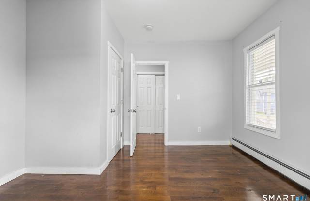 62 Saint Michaels Avenue Gallery 4