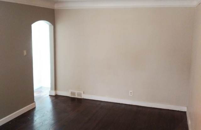 15703 Appoline Gallery 4