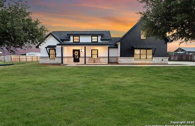 140 W Tree Farm Dr photos photos