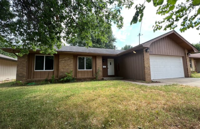 428 W Bell - 428 West Bell Street, Springfield, MO 65803