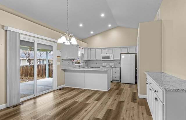 4289 N Wellspring Avenue Gallery 4