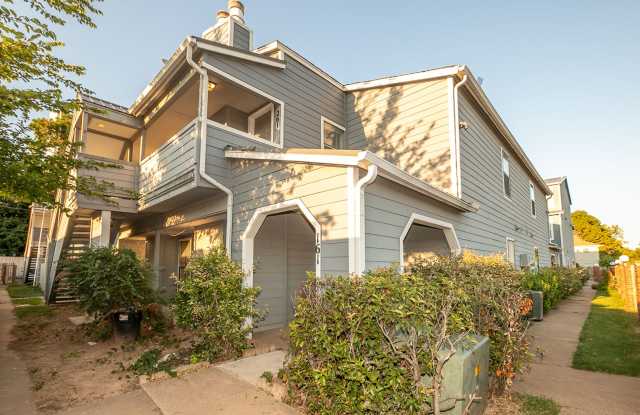 Spacious 1-Bedroom Apartment in South Tulsa | $785 | Mid October photos photos