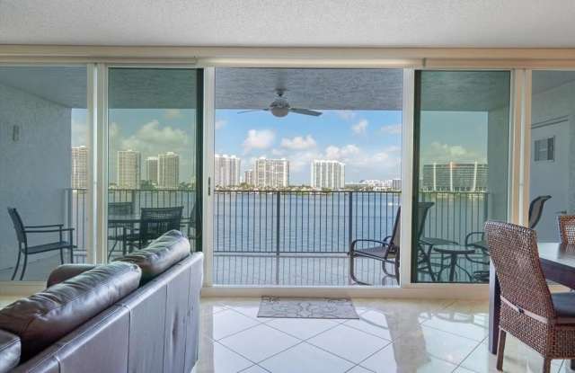 17800 N Bay Rd photos photos