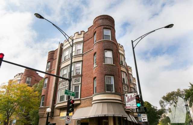 330 West Dickens Ave. photos photos