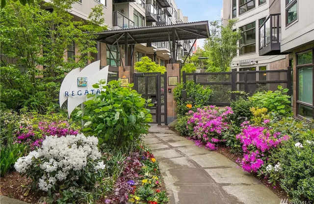 2Bd/2Ba Seattle Condo - 1700 North Northlake Way, Seattle, WA 98103