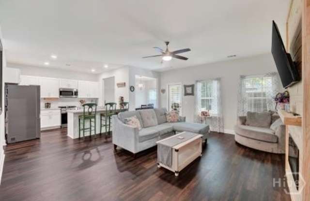 120 Simon Circle Gallery 3