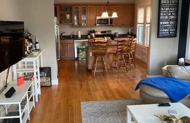 398 East 8th St. photos photos