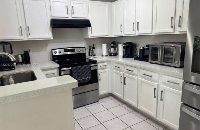 8291 SW 44th Place 8291, Davie, FL 33328 - 2973 photos photos