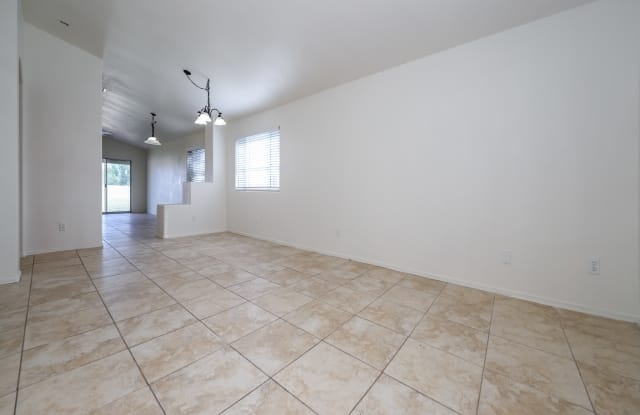 9425 East Lochnay Lane Gallery 3