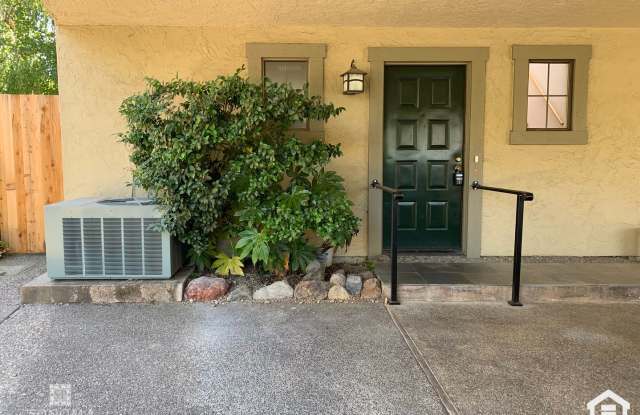 3 Bedroom, 2.5 Bathroom Townhouse, Close to Downtown Sonoma photos photos