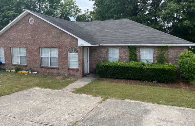 Harmon Estates Available! Available NOW! photos photos